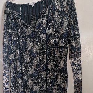Lucky Brand floral bouse with tasel tie and elastic hem size size medium.